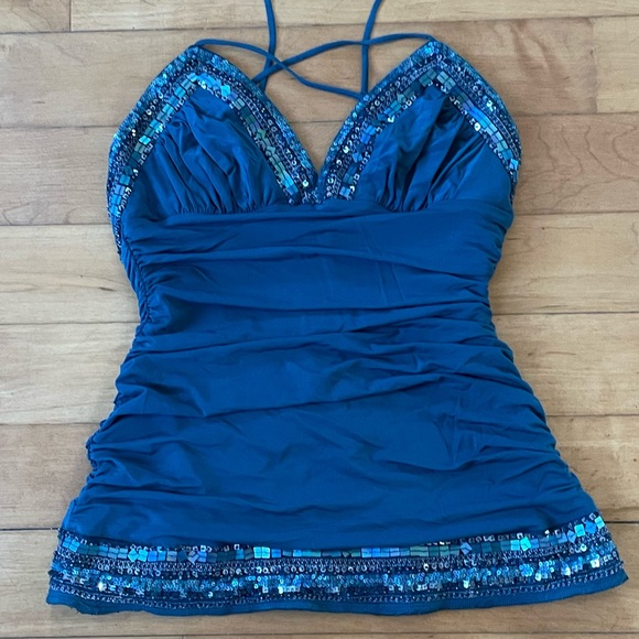 BCBG Maxazria turquoise halter top size small - Picture 4 of 6